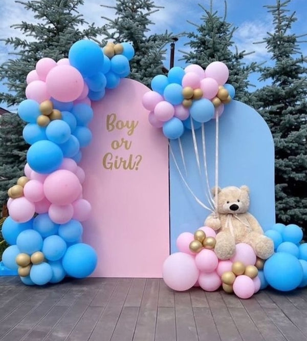 Gender Reveal Décor with 2 walls and teddy bear